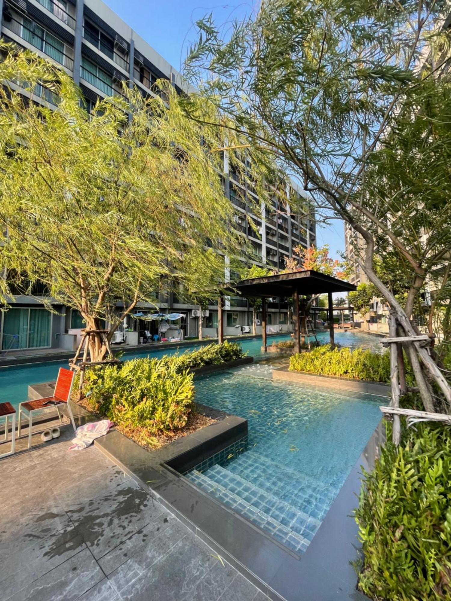 Luxury Condominium Sukhumvit 77 Банкок Екстериор снимка